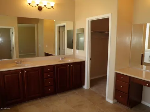 4500 S Cobblestone St, Gilbert, AZ 85297 photo 10
