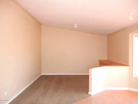 306 E Leah Ln, Gilbert, AZ 85234 photo 4