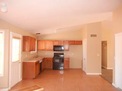 306 E Leah Ln, Gilbert, AZ 85234 photo 6