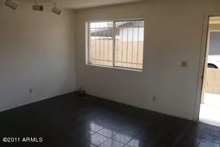 133 E Hoover Ave, Mesa, AZ 85210 photo 4
