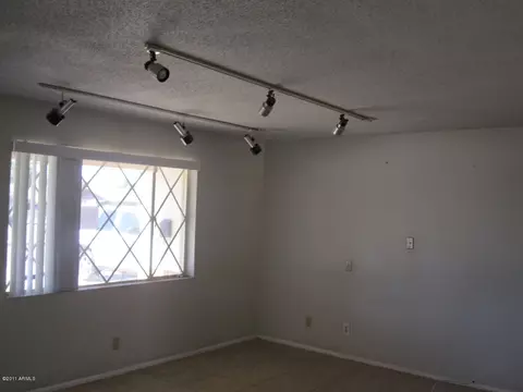 3214 W Cactus Rd, Phoenix, AZ 85029 photo 4