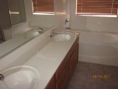 4807 E Thunderbird Dr, Chandler, AZ 85249 photo 2