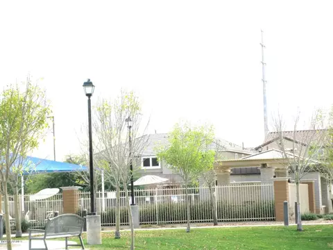 1668 S Parkcrest St, Gilbert, AZ 85295 photo 3