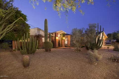 4310 E Saint Joseph Way, Phoenix, AZ 85018 photo 5