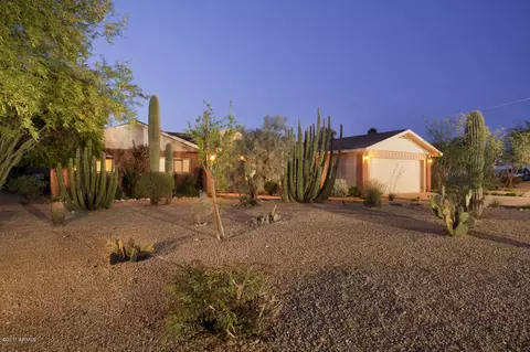 4310 E Saint Joseph Way, Phoenix, AZ 85018 photo 4