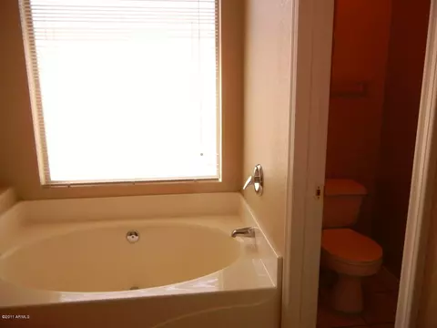 944 E Baylor Ln, Gilbert, AZ 85296 photo 9