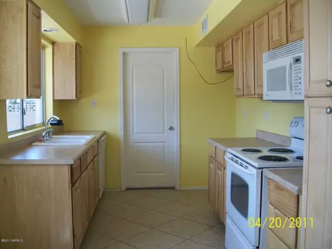 2007 W Eugie Ave, Phoenix, AZ 85029 photo 2