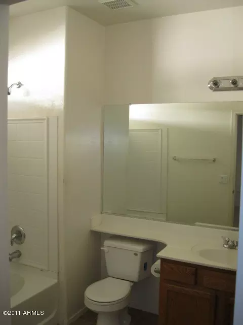 4532 E Del Rio St, Gilbert, AZ 85295 photo 9