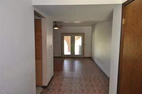 8515 W Cavalier Dr, Glendale, AZ 85305 photo 2