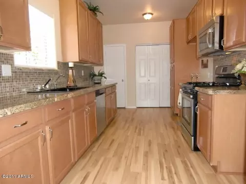 3720 E Mitchell Dr, Phoenix, AZ 85018 photo 6
