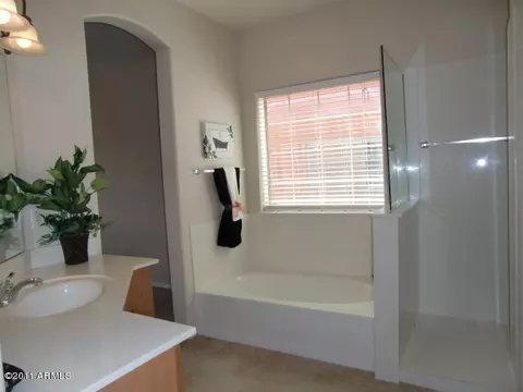 3720 E Mitchell Dr, Phoenix, AZ 85018 photo 18