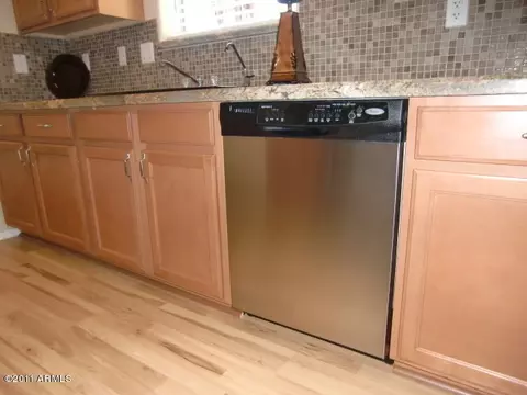 3720 E Mitchell Dr, Phoenix, AZ 85018 photo 9