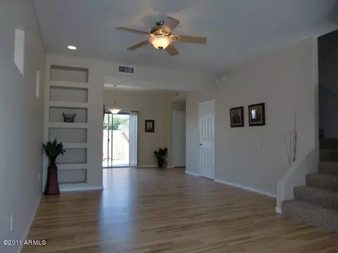 3720 E Mitchell Dr, Phoenix, AZ 85018 photo 3
