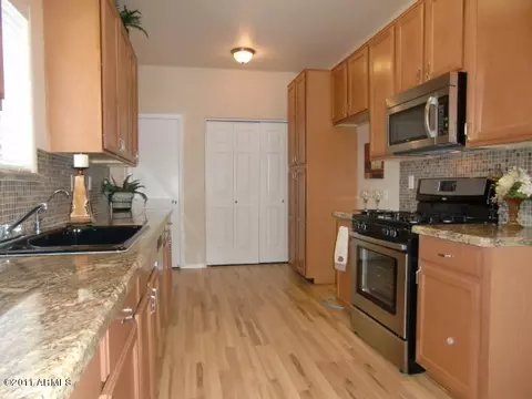 3720 E Mitchell Dr, Phoenix, AZ 85018 photo 10