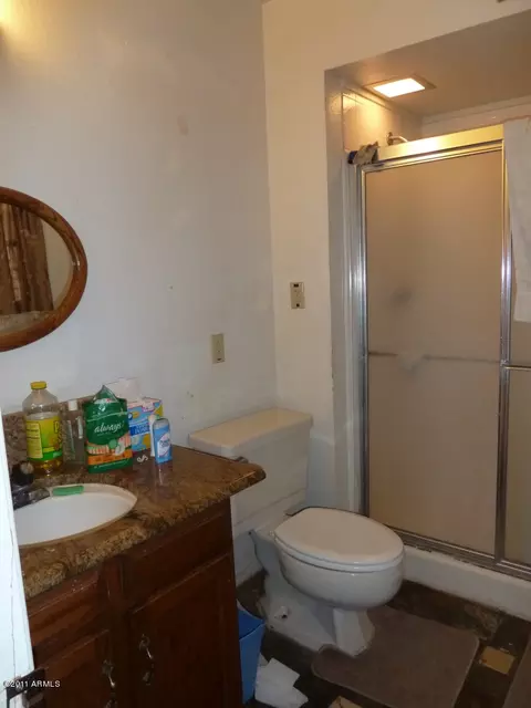 4210 E Grove St, Phoenix, AZ 85040 photo 9