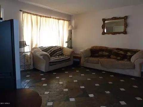 4210 E Grove St, Phoenix, AZ 85040 photo 2