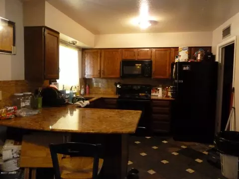 4210 E Grove St, Phoenix, AZ 85040 photo 5