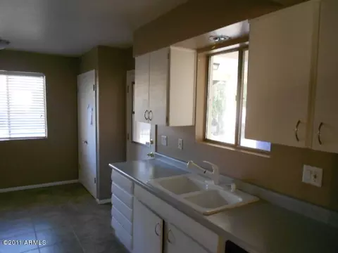 721 E Cavalier Dr, Tempe, AZ 85288 photo 9