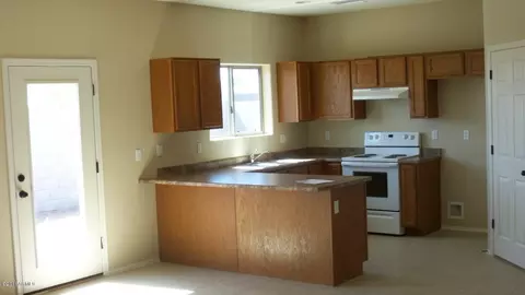 1670 S Pinal Dr, Apache Junction, AZ 85220 photo 3