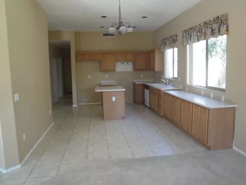 1795 S Morrison Ln, Gilbert, AZ 85295 photo 4