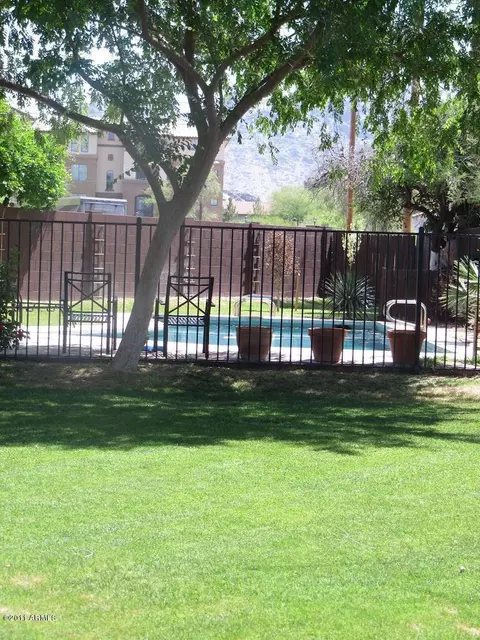 839 E Desert Park Ln, Phoenix, AZ 85020 photo 16