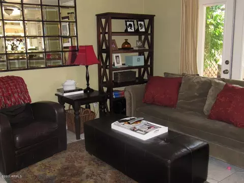 839 E Desert Park Ln, Phoenix, AZ 85020 photo 8