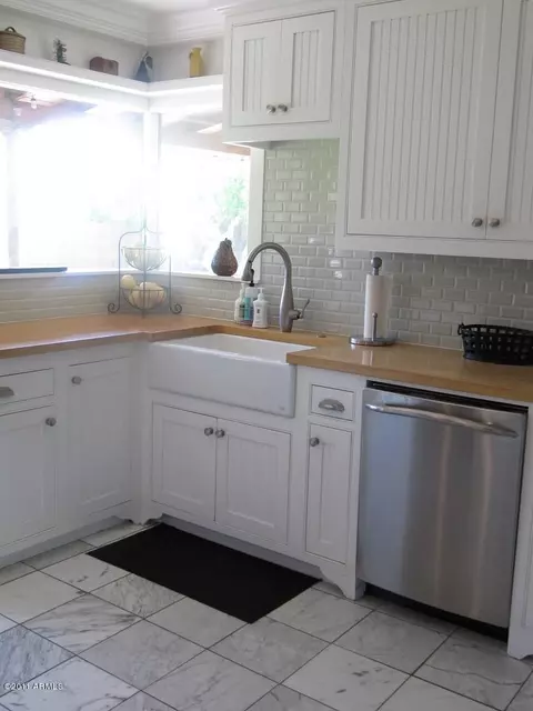 839 E Desert Park Ln, Phoenix, AZ 85020 photo 4