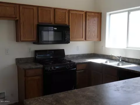 1504 S Baldwin Loop, Coolidge, AZ 85128 photo 8
