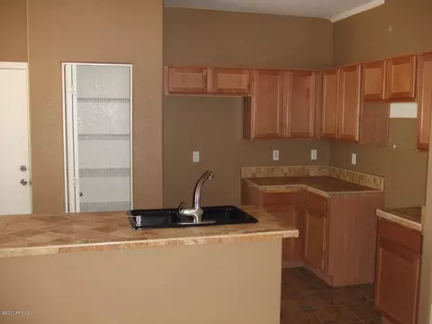 1448 E Chipman Rd, Phoenix, AZ 85040 photo 4