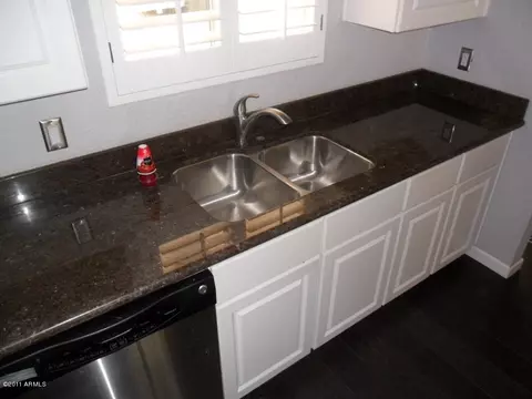 3205 N 41st Pl, Phoenix, AZ 85018 photo 10