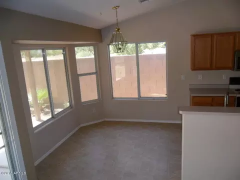 905 E Beverly Rd, Phoenix, AZ 85042 photo 9