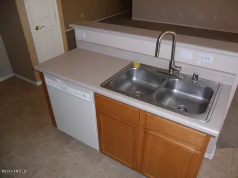 905 E Beverly Rd, Phoenix, AZ 85042 photo 12