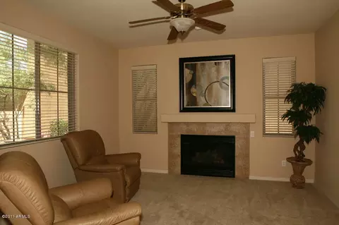 3975 E Crest Ln, Phoenix, AZ 85050 photo 14