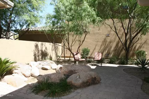 3975 E Crest Ln, Phoenix, AZ 85050 photo 19