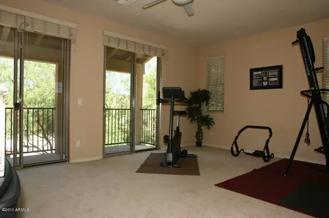 3975 E Crest Ln, Phoenix, AZ 85050 photo 12