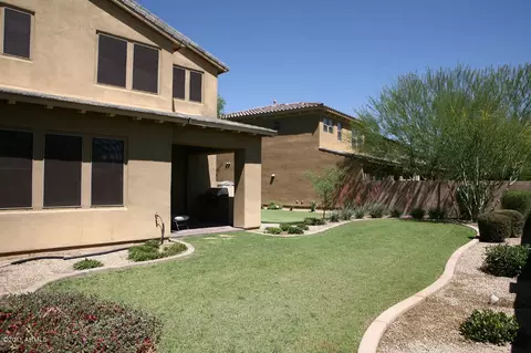 3975 E Crest Ln, Phoenix, AZ 85050 photo 17