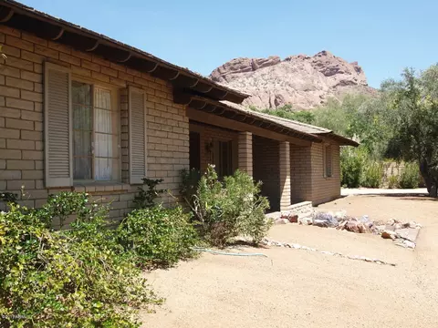 4552 E Palomino Rd, Phoenix, AZ 85018 photo 2