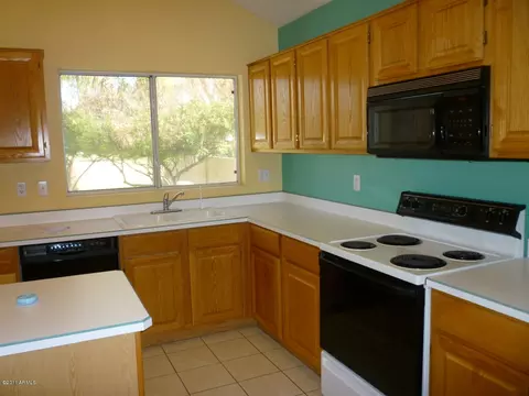 324 E Arabian Dr, Gilbert, AZ 85296 photo 4