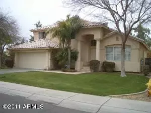 324 E Arabian Dr, Gilbert, AZ 85296 photo 1