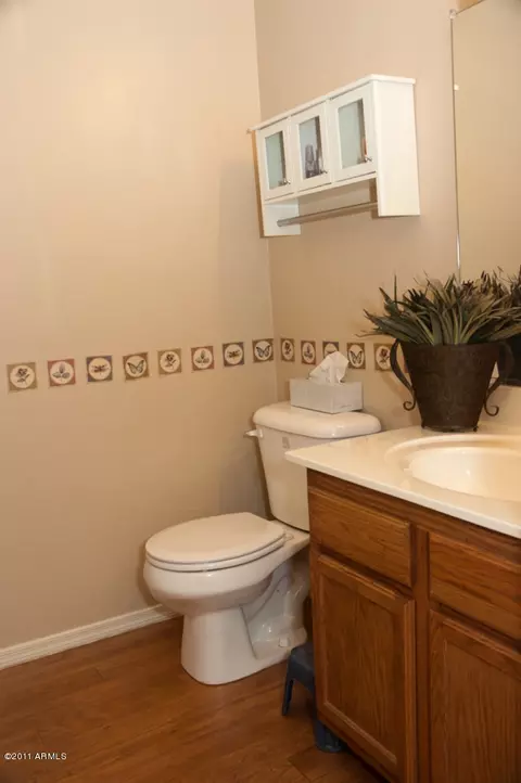 5726 S 33rd Dr, Phoenix, AZ 85041 photo 4