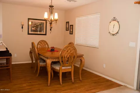 5726 S 33rd Dr, Phoenix, AZ 85041 photo 6