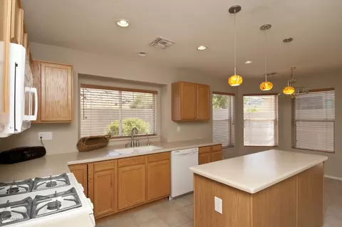 3433 E Francisco Dr, Phoenix, AZ 85042 photo 12