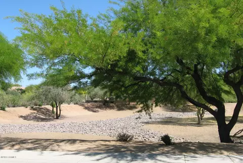 4553 E Lariat Ln, Phoenix, AZ 85050 photo 3