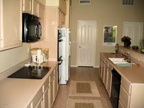 4553 E Lariat Ln, Phoenix, AZ 85050 photo 7