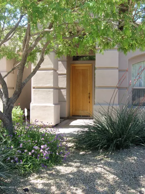 4553 E Lariat Ln, Phoenix, AZ 85050 photo 4