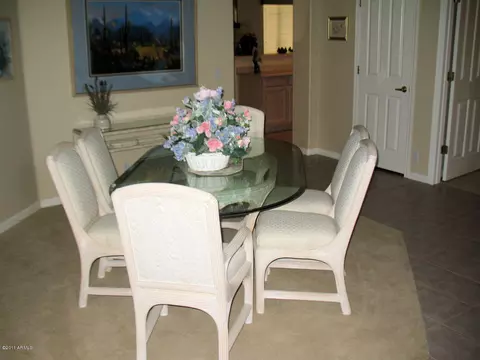4553 E Lariat Ln, Phoenix, AZ 85050 photo 5
