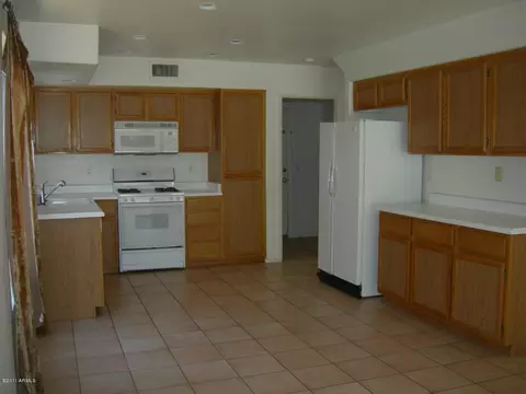 3213 E Marco Polo Rd, Phoenix, AZ 85050 photo 16