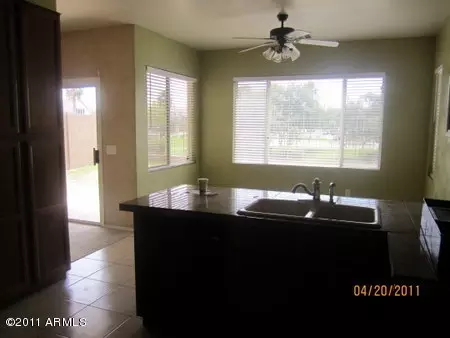 8715 E Knowles Ave, Mesa, AZ 85209 photo 2