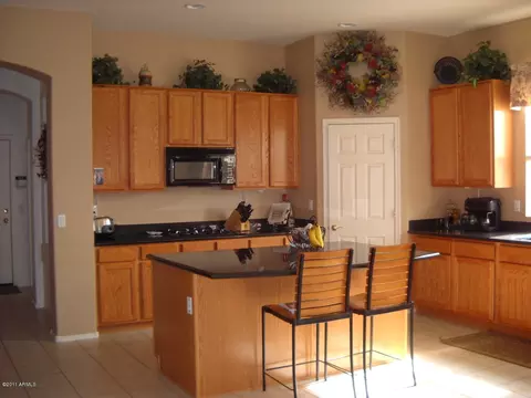 2988 E Parkview Dr, Gilbert, AZ 85295 photo 2