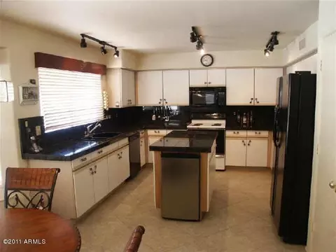 4564 E Michelle Dr, Phoenix, AZ 85032 photo 6